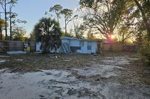 1402 W 12th St, Panama City, FL 32401 - Photo 3