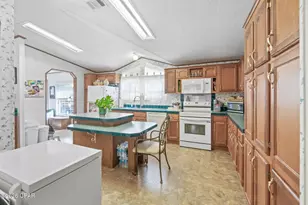 3320 Cardinal Pl, Chipley, FL 32428 - Photo 9