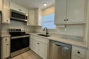 5500 Beach Dr, Panama City, FL 32408 - Photo 9