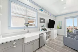 241 La Valencia Cir, Panama City Beach, FL 32413 - Photo 9