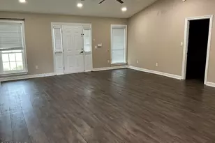 22 10 Lake Dr, Defuniak Springs, FL 32433 - Photo 3