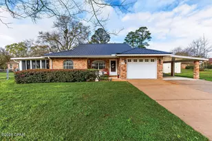 5377 O B Knight Dr, Graceville, FL 32440 - Photo 1