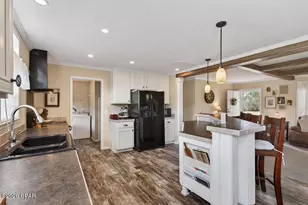 2735 Chipley St, Cottondale, FL 32431 - Photo 9