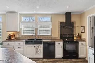 2735 Chipley St, Cottondale, FL 32431 - Photo 13