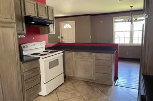 2977 N Caledonia St, Marianna, FL 32446 - Photo 5