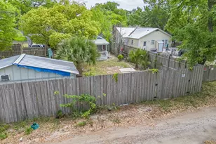 917 Grace Ave, Panama City, FL 32401 - Photo 17