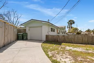 208 Poinsettia Dr, Panama City Beach, FL 32413 - Photo 5