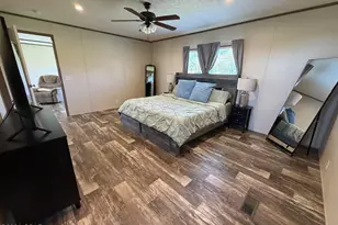 6435 Butler Rd, Grand Ridge, FL 32442 - Photo 11