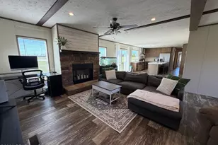 6435 Butler Rd, Grand Ridge, FL 32442 - Photo 3