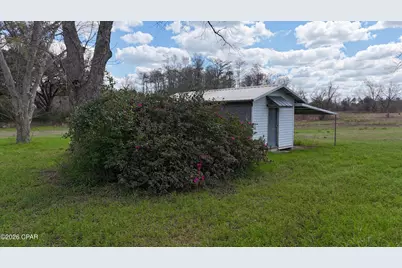 6775 U.S. Hwy 90, Grand Ridge, FL 32442 - Photo 23