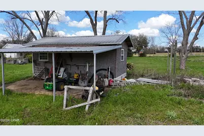 6775 U.S. Hwy 90, Grand Ridge, FL 32442 - Photo 73