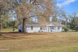 4966 Redwood Dr, Marianna, FL 32446 - Photo 3