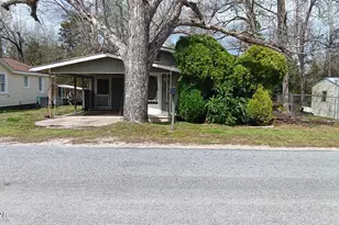 1352 Watts Ave, Chipley, FL 32428 - Photo 1