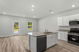 426 Chateau Ln, Port Saint Joe, FL 32456 - Photo 9