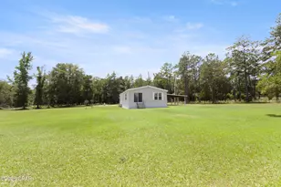 2089 Condry Ln, Caryville, FL 32427 - Photo 11