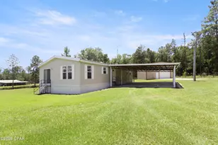 2089 Condry Ln, Caryville, FL 32427 - Photo 9