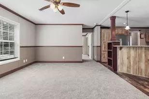 2442 Pinewood Dr, Chipley, FL 32428 - Photo 3