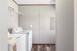 2442 Pinewood Dr, Chipley, FL 32428 - Photo 27