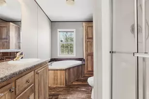 2442 Pinewood Dr, Chipley, FL 32428 - Photo 23