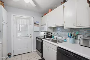 2100 W Beach Dr, Panama City, FL 32401 - Photo 11