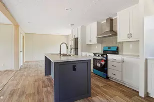 420 Hickory Bluff Cir, Southport, FL 32409 - Photo 9