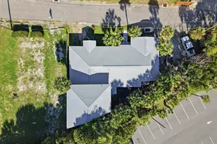 629 Laurel Ct, Panama City Beach, FL 32407 - Photo 3