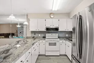 106 Tonya Ln, Panama City Beach, FL 32407 - Photo 9