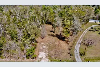 703 W River Road, Wewahitchka, FL 32465 - Photo 9