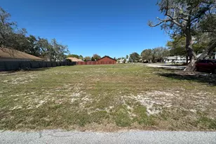 8620 N Lagoon Dr, Panama City Beach, FL 32408 - Photo 1