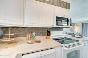 8743 Thomas Dr, Panama City Beach, FL 32408 - Photo 5