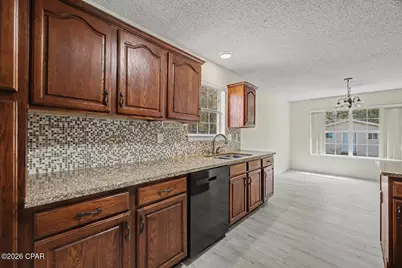 528 Hyde Park Drive, Crestview, FL 32539 - Photo 13