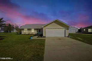 4944 Deerwood Ave, Youngstown, FL 32466 - Photo 1