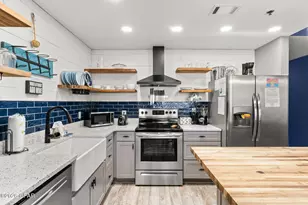 9860 S Thomas Dr, Panama City, FL 32408 - Photo 5