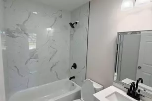 801 E 12th Ct, Panama City, FL 32404 - Photo 7