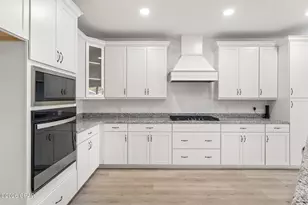 9530 Paradise Dr, Panama City Beach, FL 32413 - Photo 11