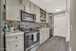 1611 Lake Ave, Panama City, FL 32401 - Photo 9