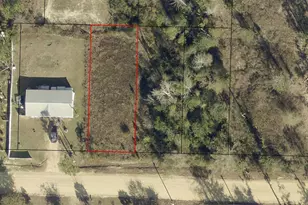 11813 Laurel St, Fountain, FL 32438 - Photo 1