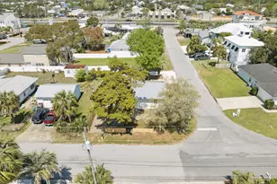 22604 Hilltop Ave, Panama City Beach, FL 32413 - Photo 7