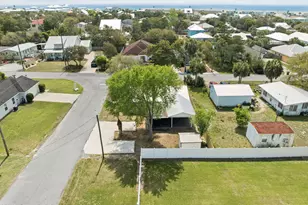 22604 Hilltop Ave, Panama City Beach, FL 32413 - Photo 9