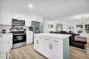 3946 W 21st Pl, Panama City, FL 32405 - Photo 9