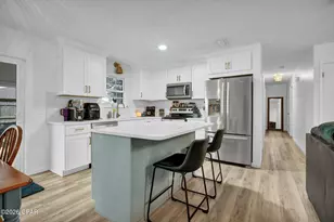 3946 W 21st Pl, Panama City, FL 32405 - Photo 7