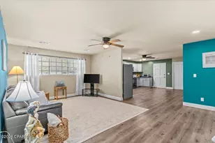 1021 8th Ave, Graceville, FL 32440 - Photo 15