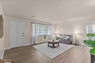 1021 8th Ave, Graceville, FL 32440 - Photo 5