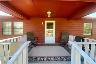 6913 Broadway St, Grand Ridge, FL 32442 - Photo 3