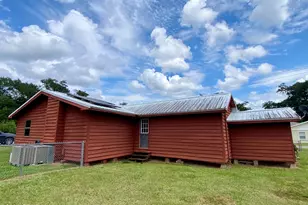 6913 Broadway St, Grand Ridge, FL 32442 - Photo 23