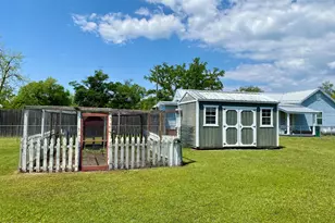 6913 Broadway St, Grand Ridge, FL 32442 - Photo 25