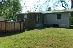 402 Hatcher Dr, Bonifay, FL 32425 - Photo 25