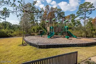 149 Merrion Rd, Southport, FL 32409 - Photo 9