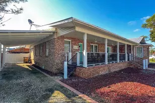 208 Sixteenth St, Port Saint Joe, FL 32456 - Photo 1