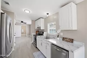 613 Gardenia St, Panama City Beach, FL 32407 - Photo 9